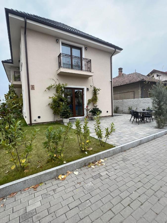 Apartment Hera *